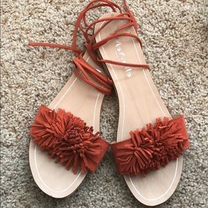Mariella orange sandal.